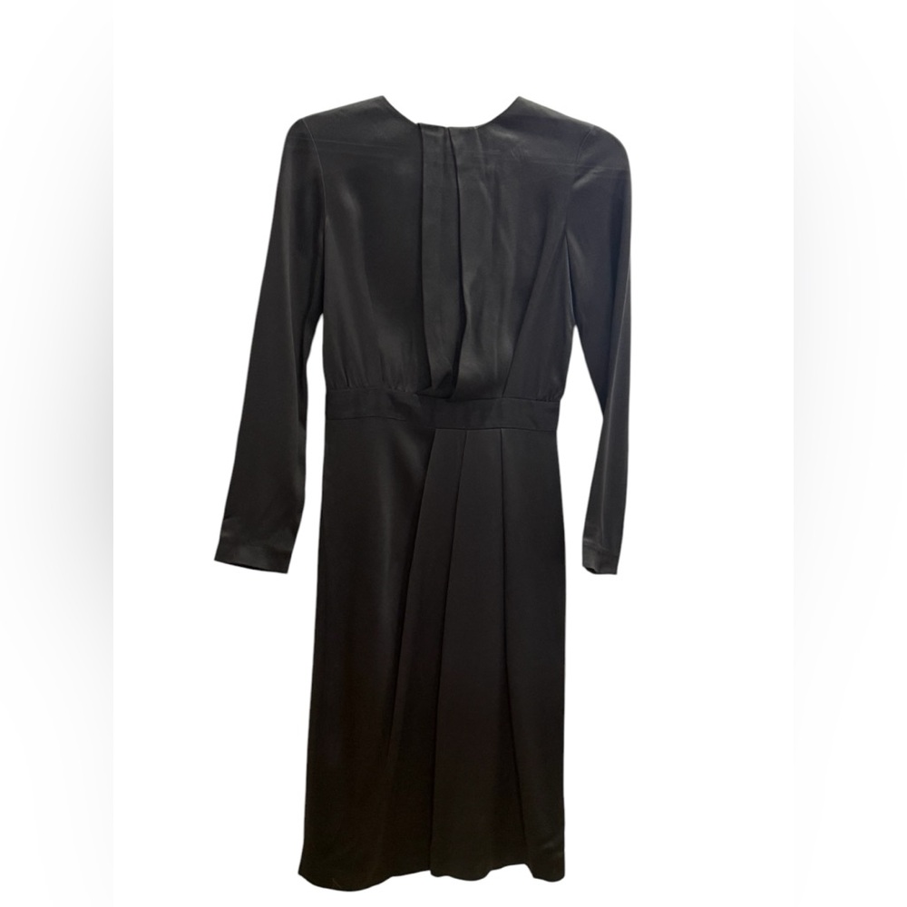 NWT. Freda, women’s black dress. UK size 6, US equivalent size 2. Zip-up back.